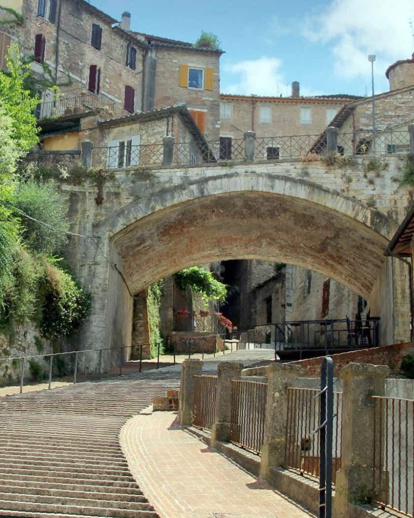 perouse italie histoire culture